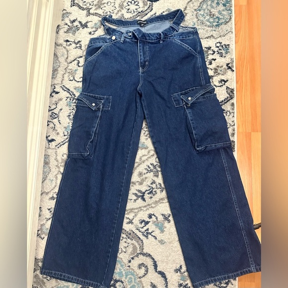 Pretty Little Thing Cargo Jeans Womens 10 Dark Denim Wide Leg Cut Out Waist - Picture 1 of 16